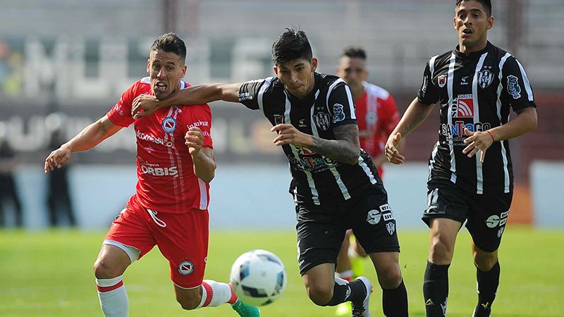 Central Córdoba empató con Argentinos y se trajo un valioso punto - Diario Panorama