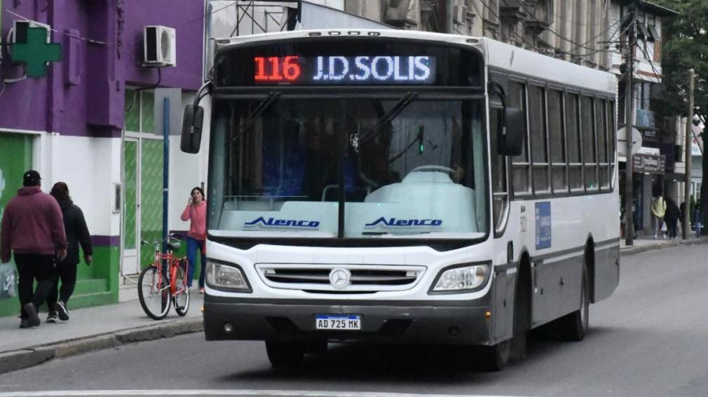 Se regulariza el servicio y las líneas 15, 17, 116 y 120 circulan normalmente