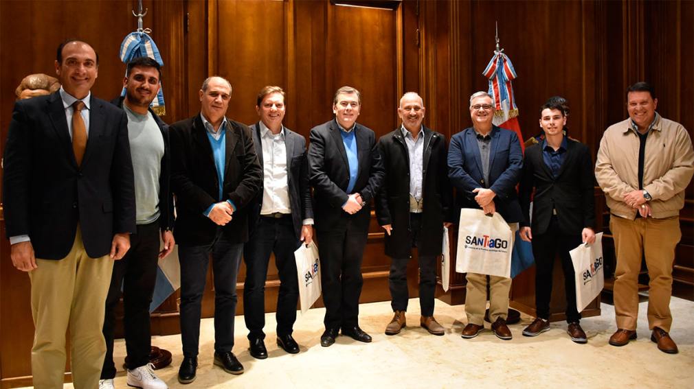 Zamora se reunió con empresarios que instalarán en Santiago un importante emprendimiento de producción tabacalera