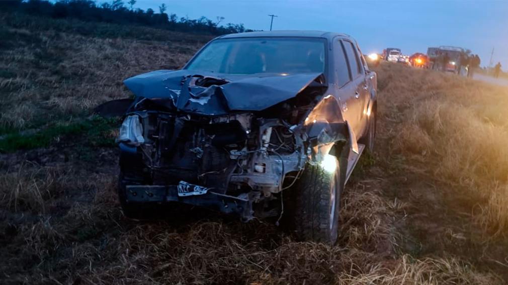 Tragedia sobre la ruta 92: un grupo de alumnos fue embestido por una camioneta y falleció una menor de 17 años