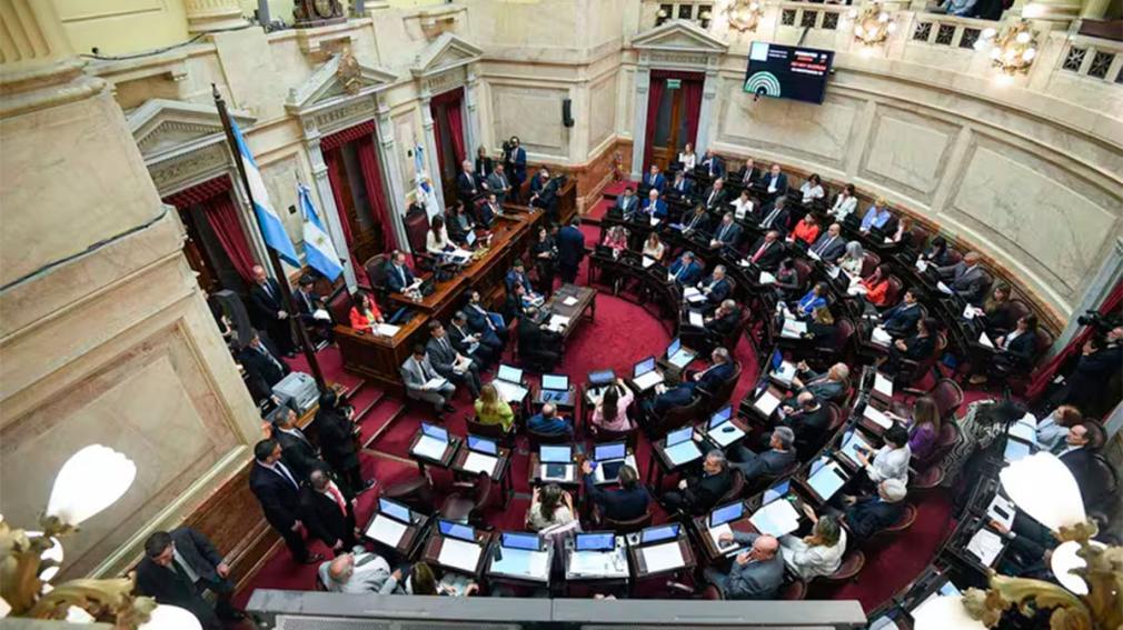 El Senado debatirá por separado la Ley Bases y el paquete fiscal y se espera una maratónica sesión