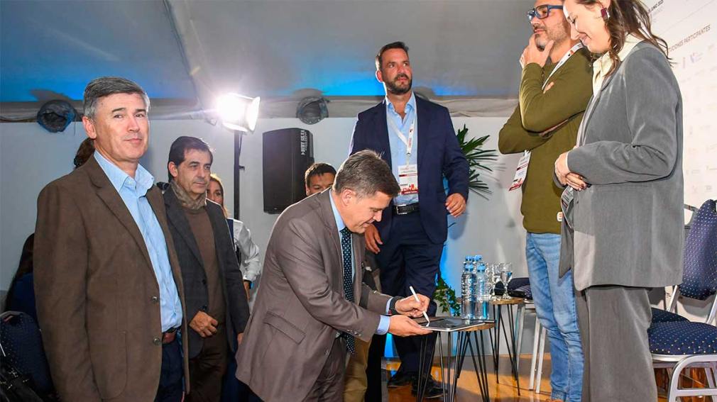 La Municipalidad de Santiago del Estero adhirió a la Carta Argentina para el desarrollo de ciudades inteligentes, sostenibles y humanas