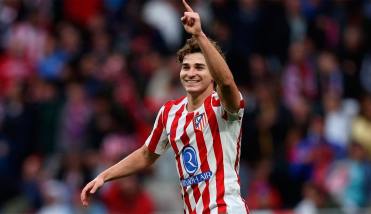 Con gol de Juli�n �lvarez, el Atl�tico de Madrid le gan� en la �ltima al Real Oviedo