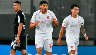 Barracas Central festej ante Riestra en el alargue y est en cuartos de final