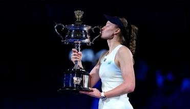 Rybakina dio el golpe ante Sabalenka y se quedó con el título en el Abierto de Australia