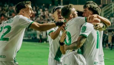 Banfield reaccion� en el complemento y se lo dio vuelta a Estudiantes de R�o Cuarto