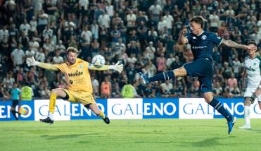 Independiente Rivadavia volvi� a festejar ante Sarmiento y es puntero