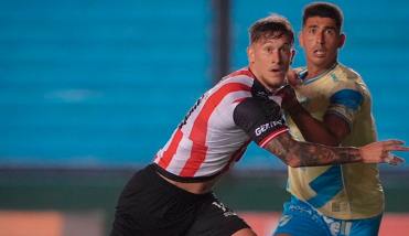 Barracas reaccionó a tiempo, se lo empató a Temperley y pasó a 16avos de Copa Argentina por penales