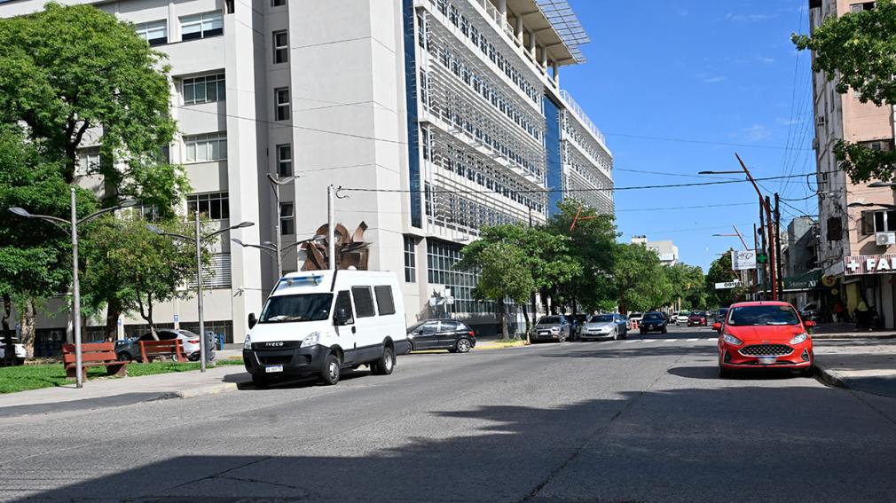 Condenan a seis años de prisión a mujer acusada de prostituir a su hija adolescente