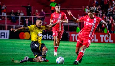 Argentinos Juniors se qued� sin Libertadores: Barcelona SC lo elimin� en los penales