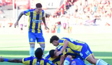 Con goles de Di Mar�a y Copetti, el Canalla le gan� a Newell's y se qued� con el cl�sico