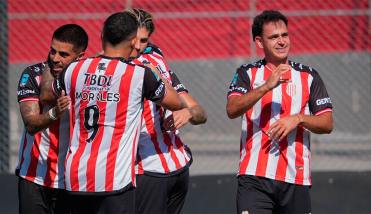 Barracas Central se hizo fuerte en casa y venci� a Atl�tico Tucum�n