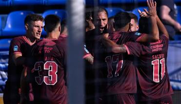 Lanús le sacó el invicto a Vélez en Liniers y quedó escolta