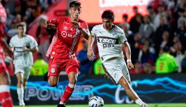 Argentinos se quedó con el clásico ante Platense en La Paternal