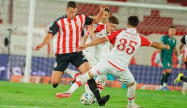 Hurac�n y Barracas Central quedaron a mano en Parque Patricios