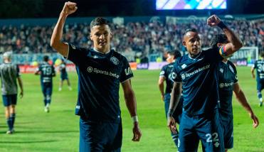 Independiente Rivadavia venció al Rosario Central de Di María y se mantiene en lo más alto