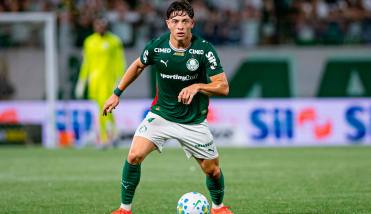  Agust�n Giay fue convocado a la Selecci�n Argentina para los amistosos tras la lesi�n de Montiel