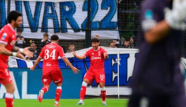 Huracán se metió en zona de clasificación con una goleada ante Gimnasia en La Plata