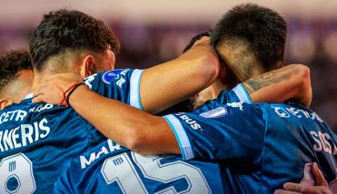 Racing debutó en la Copa Sudamericana con una victoria y recuperó la sonrisa