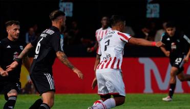 Instituto le ganó a Deportivo Riestra y se acercó a puestos de playoffs