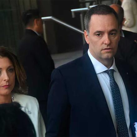 Investigan si la esposa de Adorni mantiene contratos con el Estado