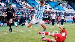 Un flojo Racing empat� ante Hurac�n, pero se meti� en los octavos en el �ltimo lugar de su zona
