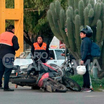 Fuerte choque en La Banda: dos motocicletas colisionaron y ambos conductores fueron hospitalizados