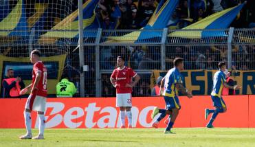 Rosario Central se lo dio vuelta a Independiente y jugar� cuartos del Apertura