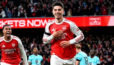Arsenal venció con lo justo al Burnley y acaricia el título de la Premier League