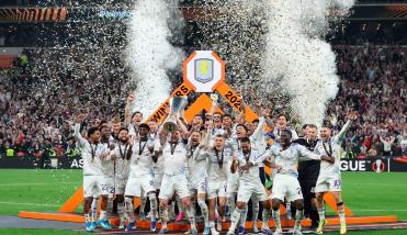 Hist�rico: con un gol de Buend�a y con el Dibu en el arco, el Aston Villa gole� a Friburgo y se consagr� campe�n de la Europa League