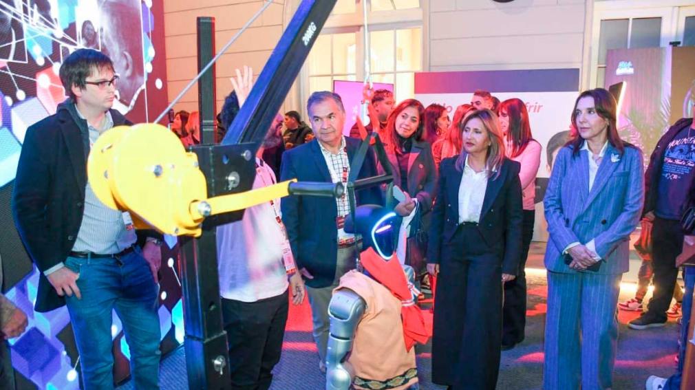 La intendente Fuentes participó del cierre del Smart City 2026 en el Fórum
