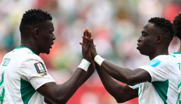 Senegal se ilusiona con los 16vos: gole� a Irak y se acomoda entre los mejores terceros del Mundial
