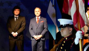 En medio de los cambios en el Gobierno, Milei asisti� a la celebraci�n por el D�a de la Independencia de Estados Unidos