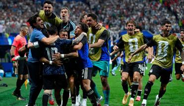 �Con el coraz�n a la otra final del Mundo! Argentina se lo dio vuelta a Inglaterra en un partido inolvidable y va por el bicampeonato