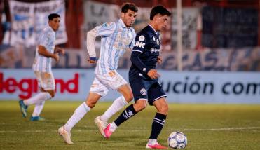El Atlético Tucumán de Falcioni venció al campeón Independiente Rivadavia y jugará semis de Copa Argentina