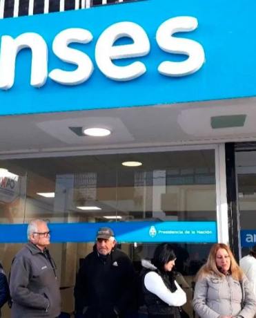 El Gobierno modificó el Presupuesto 2026 y asignó fondos para retiros voluntarios en ANSES