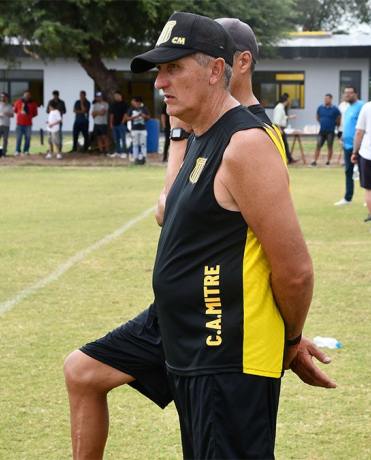 Tras la derrota ante Ferro, Carlos Mayor dejo de ser entrenador de Mitre
