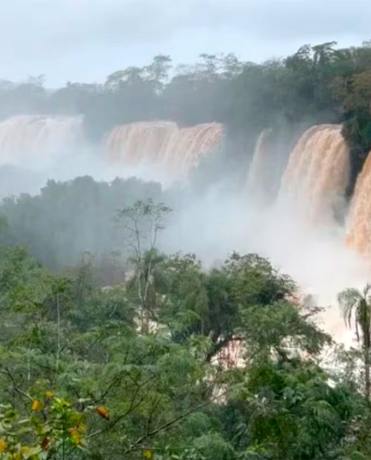 La Garganta del Diablo permanecerá cerrada por la crecida del río Iguazú