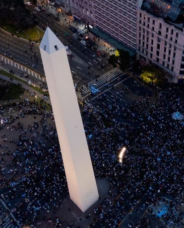 Video: el festejo por la clasificación de Argentina terminó con incidentes en el Obelisco