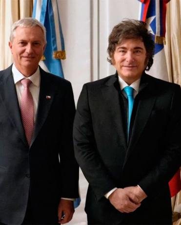 Crece la tensión entre Argentina y Chile por Malvinas y una nueva ruta marítima hacia las islas
