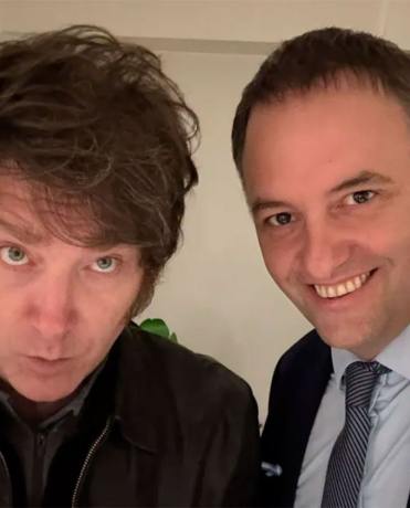 Milei se reúne con Adorni en Olivos tras la suspensión de la conferencia de prensa