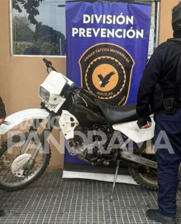 Circulaba con escape libre y haciendo maniobras peligrosas: tenía el número de motor limado
