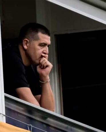 Se filtró el nombre del DT mundialista que buscará Riquelme para reemplazar a Úbeda en Boca