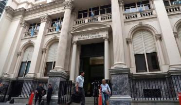 El mercado prevé una inflación del 2% en julio y estima que el dólar oficial cerrará el año en $1652