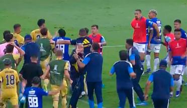 VIDEO | Escándalo en Belo Horizonte: piñas, empujones y tensión tras la derrota de Boca ante Cruzeiro
