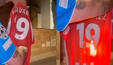 Escándalo en España: quemaron camisetas de Julián Álvarez y lo trataron de “traidor”