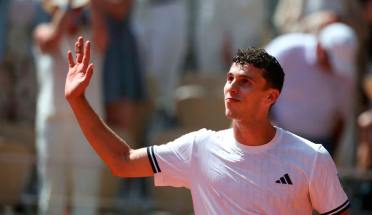 Batacazo argentino en Roland Garros: Juan Manuel Cerúndolo eliminó al número 1 del mundo
