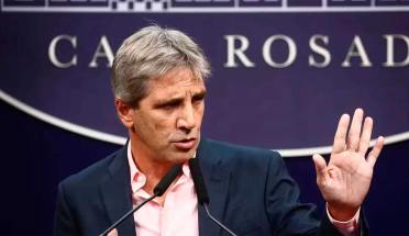 “Querían desorden macroeconómico para cobrar lo que quisieran”: Luis Caputo criticó a los empresarios