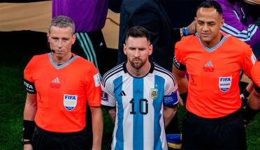 “Messi consigue al que quería”: en Inglaterra explotaron por el árbitro de la semifinal ante Argentina