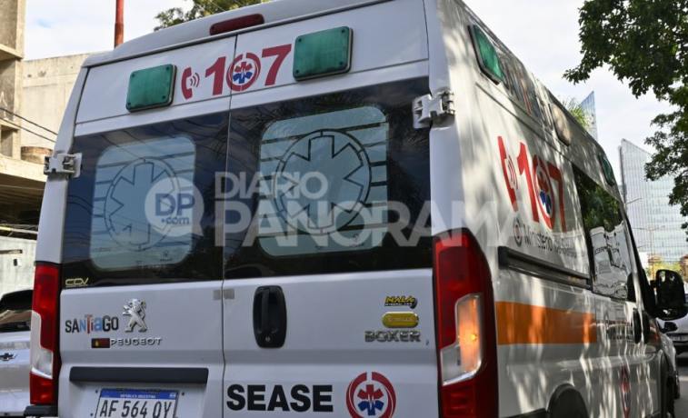 Un policía volcó con su auto y sufrió grave heridas